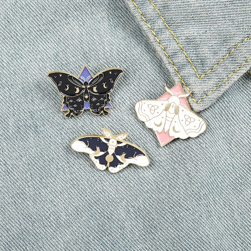 Moth Insect Animal Enamel Needle Butterfly Star Moon Milky Way Brooch Lapel Backpack Pin Badge Jewelry Gift for Friend Wholesale