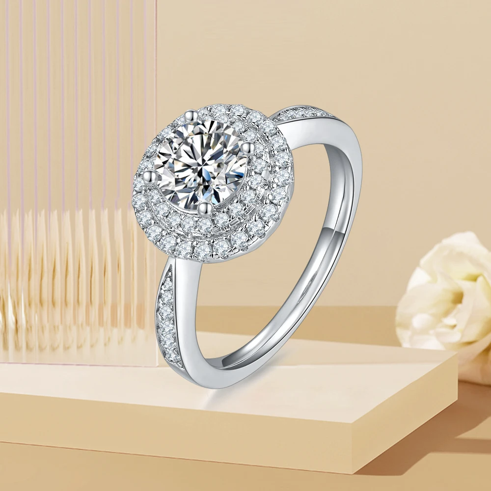 

1 Carat Luxury S925 Silver Zircon Round Inset Ladies Engagement Ring Elegant Selling Ladies Ring Fashion Jewelry