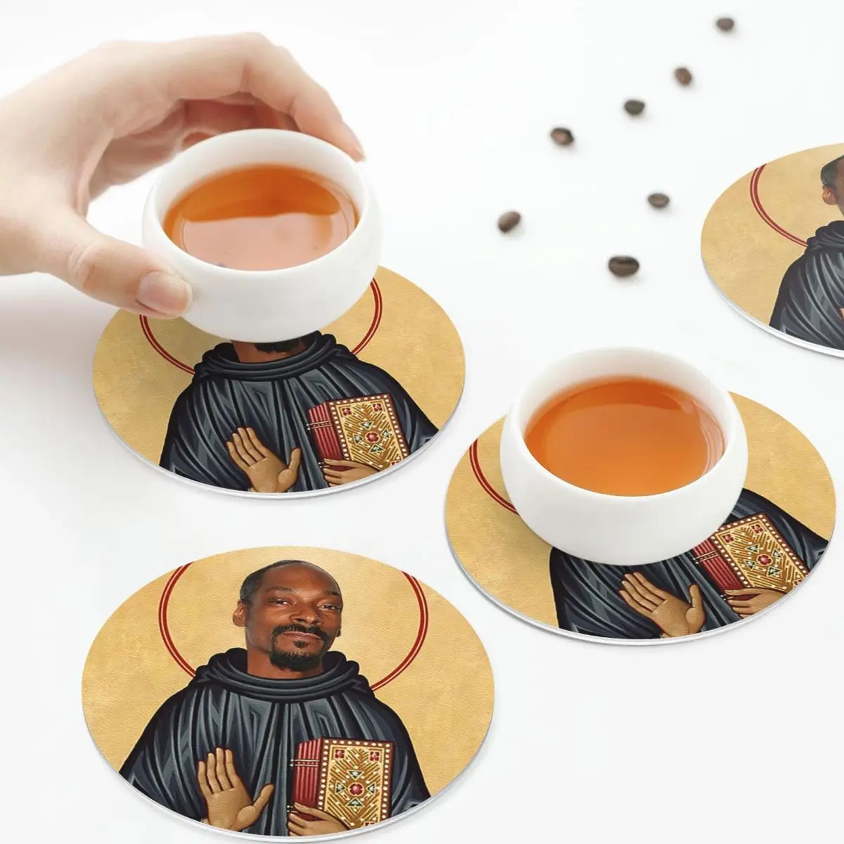 

Snoop Dogg Goes Подставки для Иисуса Кухонные салфетки Нескользящие изоляционные коврики для чашек Кофейные коврики для декора Домашняя посуда Подушечки Набор из 4 шт.