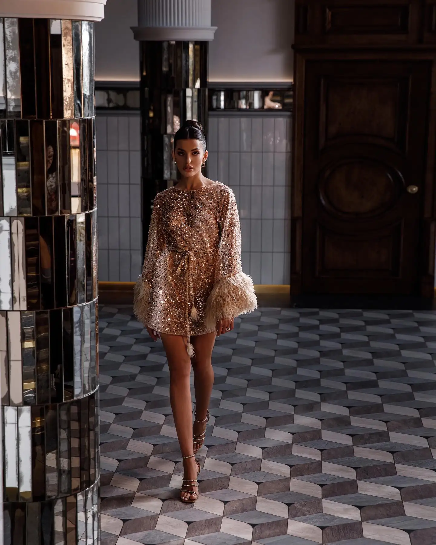 Champagne Pearls Sequins Women Prom Dress Full Sleeve Feather Short Mini Bridal Morning Robes Evening Gown Sleepwear Customized