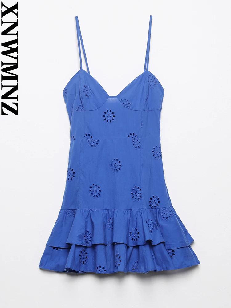 

XNWMNZ 2024 women fashion temperament all match sling V neck layered decorative embroidery hollow high waist short female dress