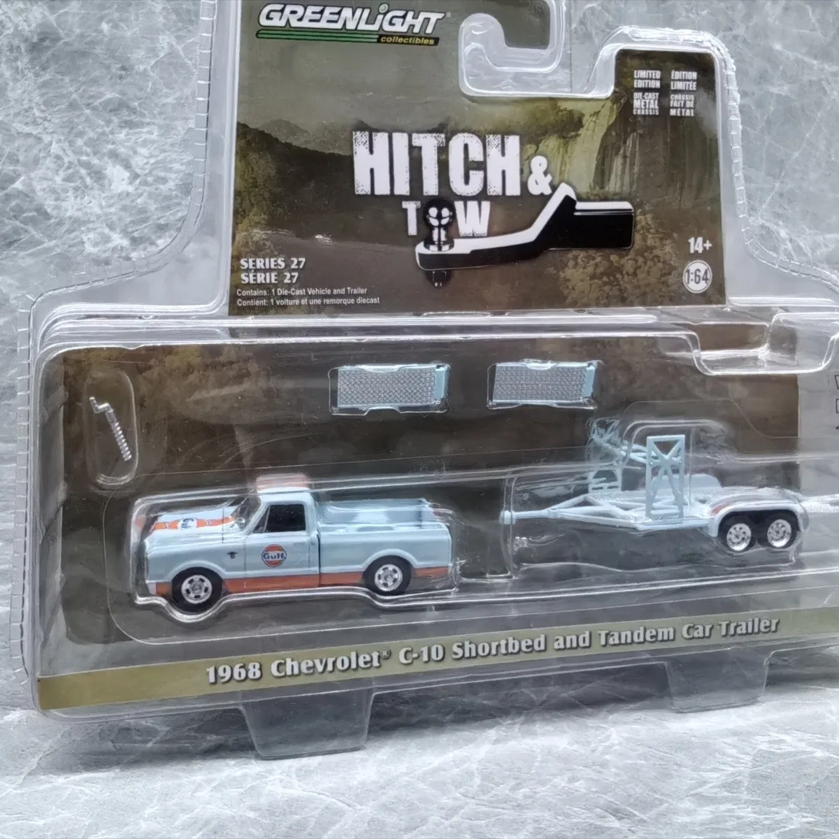 Greenlight 1:64 1968 Chevrolet C-10 Gulf Pickup Truck Trailer Die-cast Model