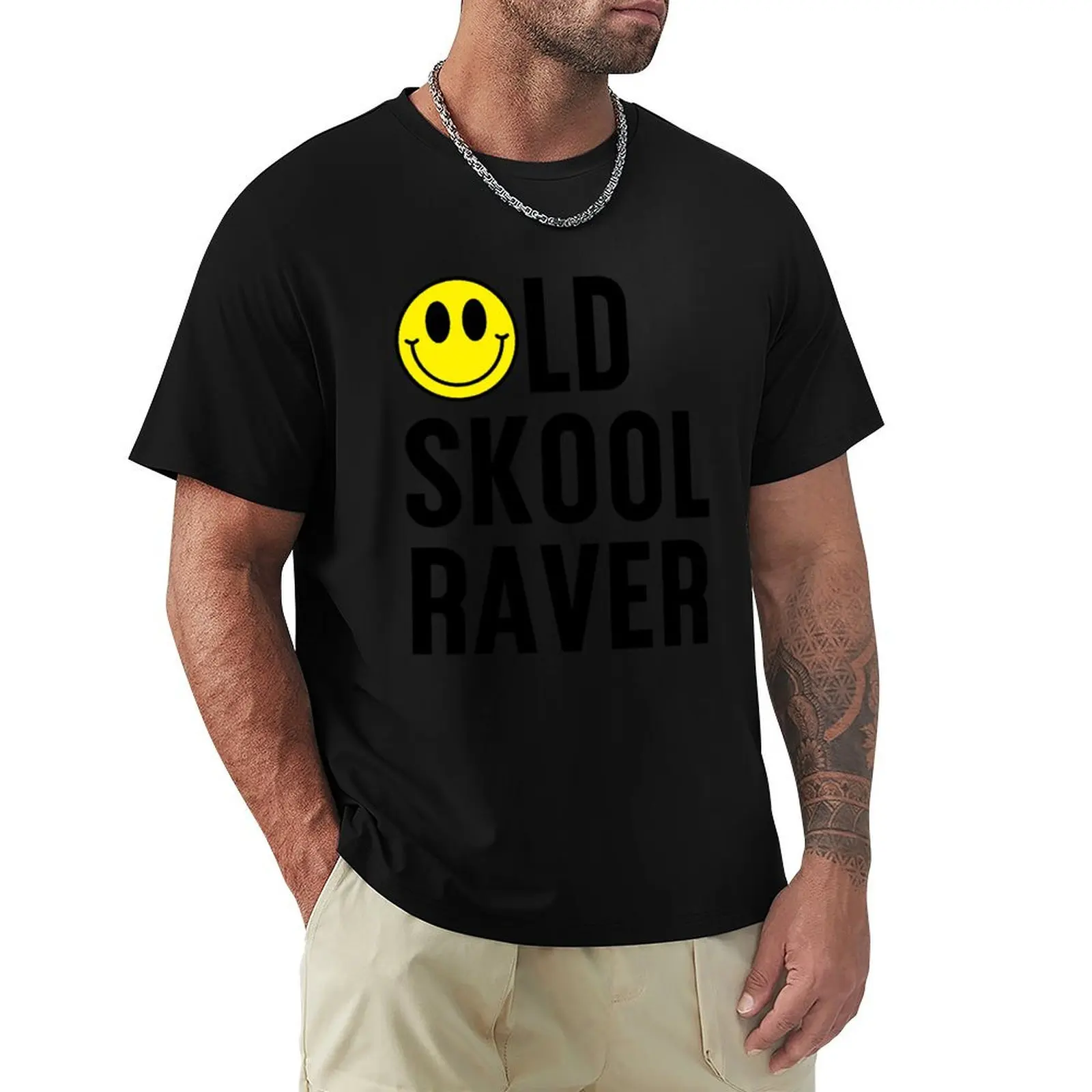 

Old Skool Raver Techno Rave Raving EDM Festival T-Shirt anime clothes Clothing Men's t-shirt