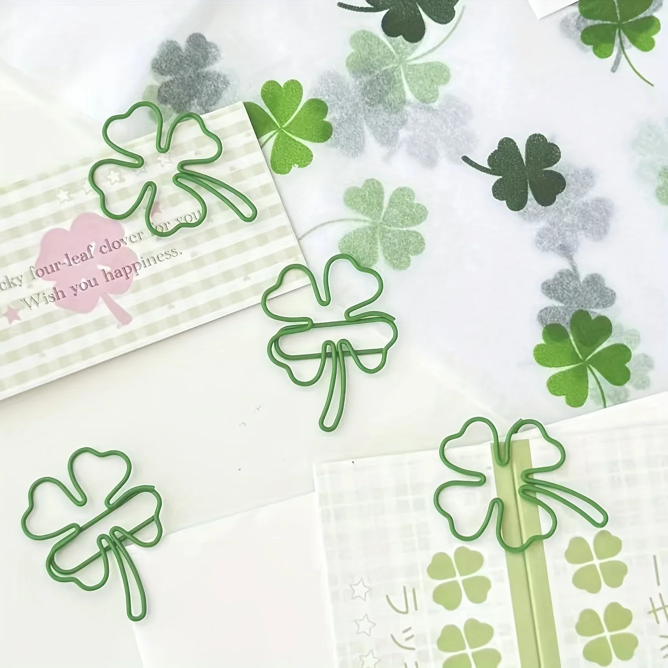 행운의 녹색 네잎 클로버 금속 클립 - 행운의 부적을 담은 장식용 사무용품, 내구성 있는 금속 바인더 클립