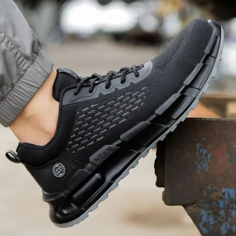 DurableLabor Insurance Shoes Smash-proof Puncture-proof Steel Baotou Lightweight Soft Bottom Breathable And Deodorant