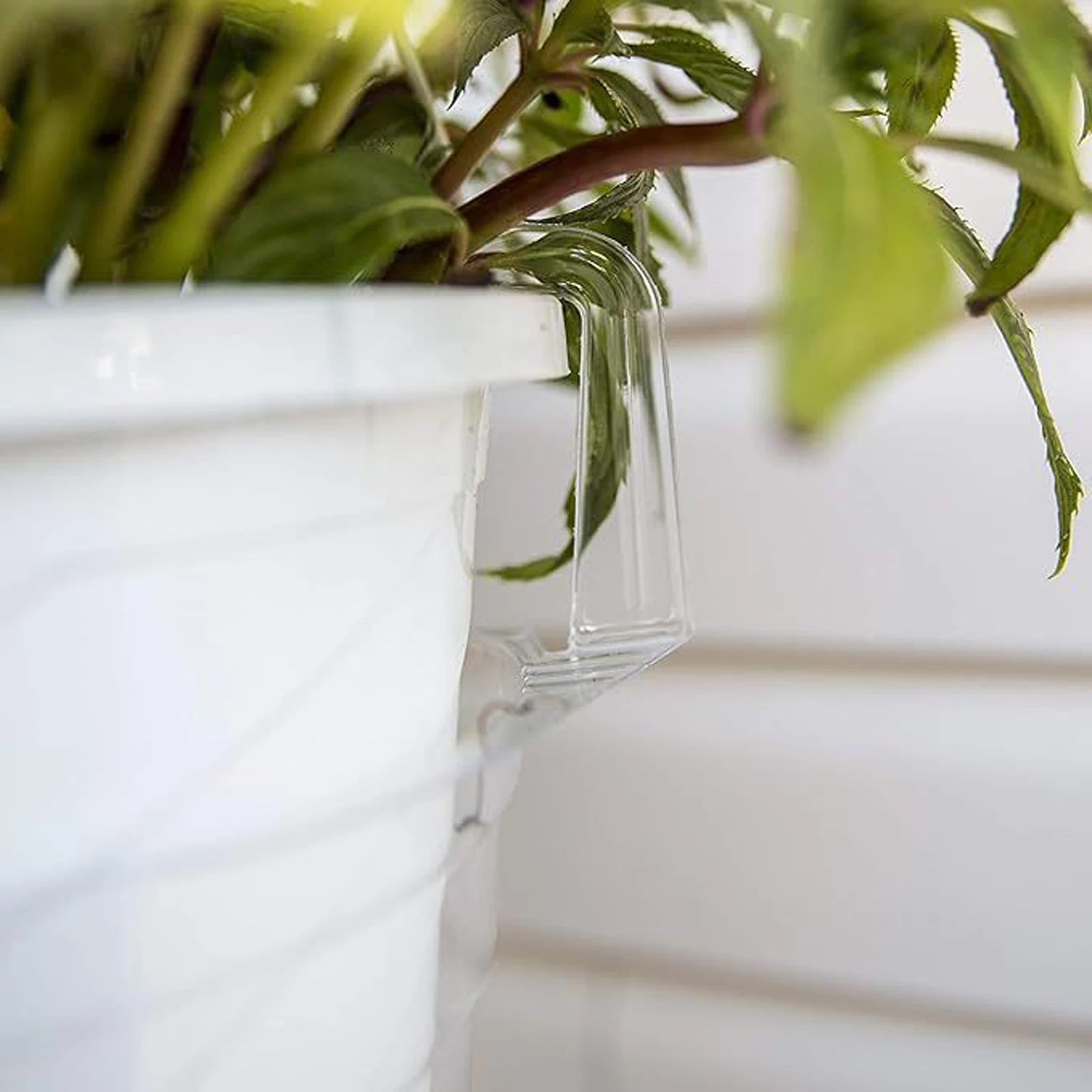 Plastic Round Water Catch Tray with 4 Pcs Hooks Transparent Plant Drip Holder Ventilated for Gardening Balcony Window Decoration