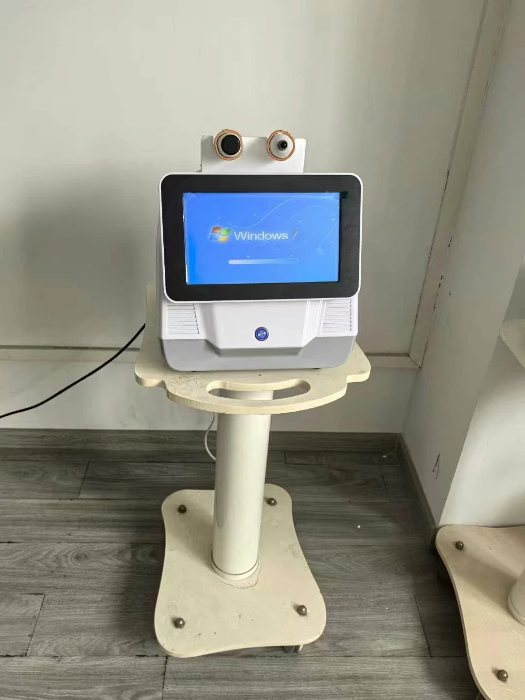 Oogreparatieapparaat met verhoogde thermische energiefrequentie voor het liften van ogen, gezichtsslapping, verstevigendheidssalons