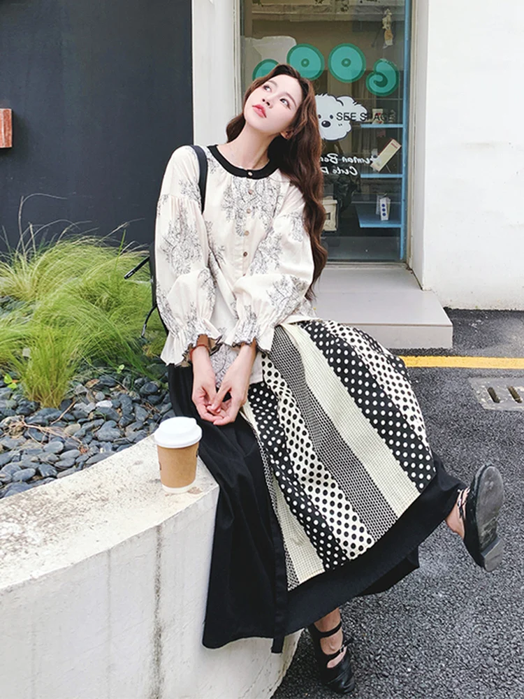 

Комплект из двух предметов: юбка миди с высокой талией и блузка с вышивкой в горошек, весна-осень 2026, женский, приталенный, с эффектом похудения