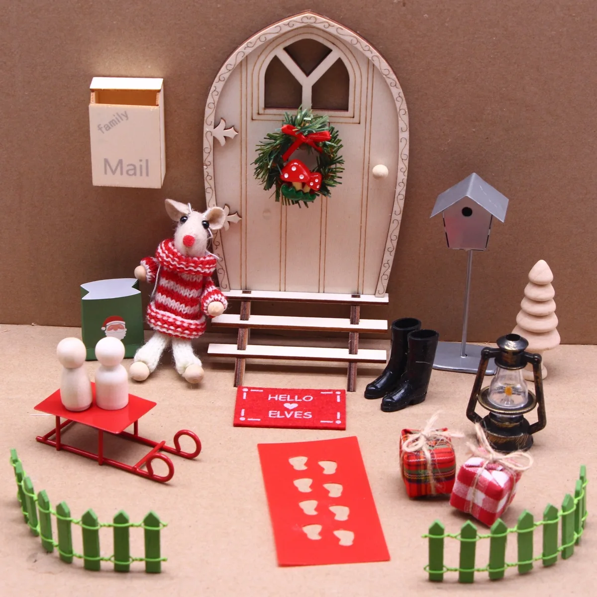 

DollHouse Elf Door Christmas Decor Oil Lamp Wreath Mailbox Sled Doormat Fence Fairy Toyhouse Miniature Scene Model