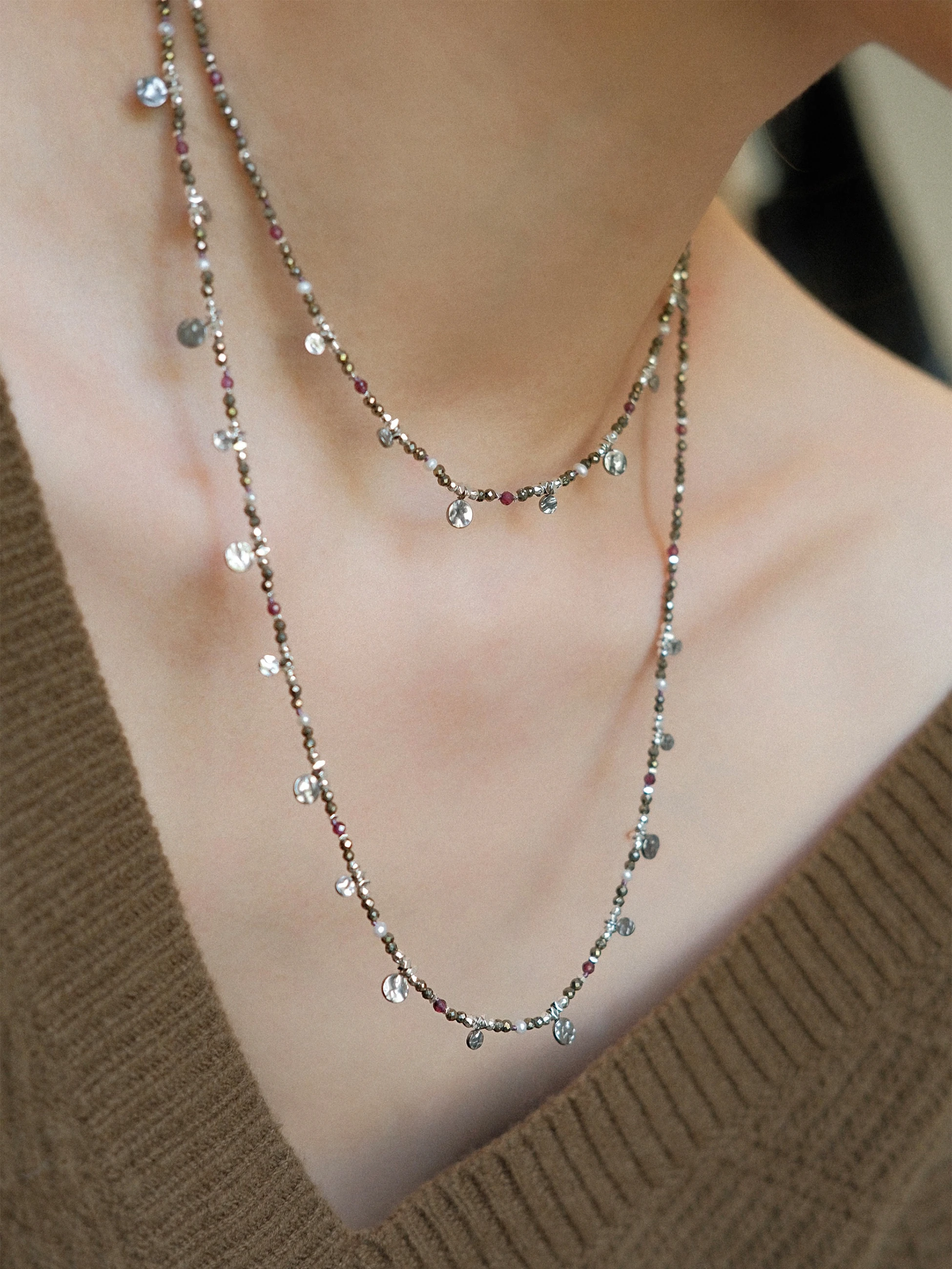 collar-largo-con-cuentas-redondas-de-metal-hechas-a-mano-diseno-original-meuri-joyeria-de-moda-de-verano-para-mujer-color