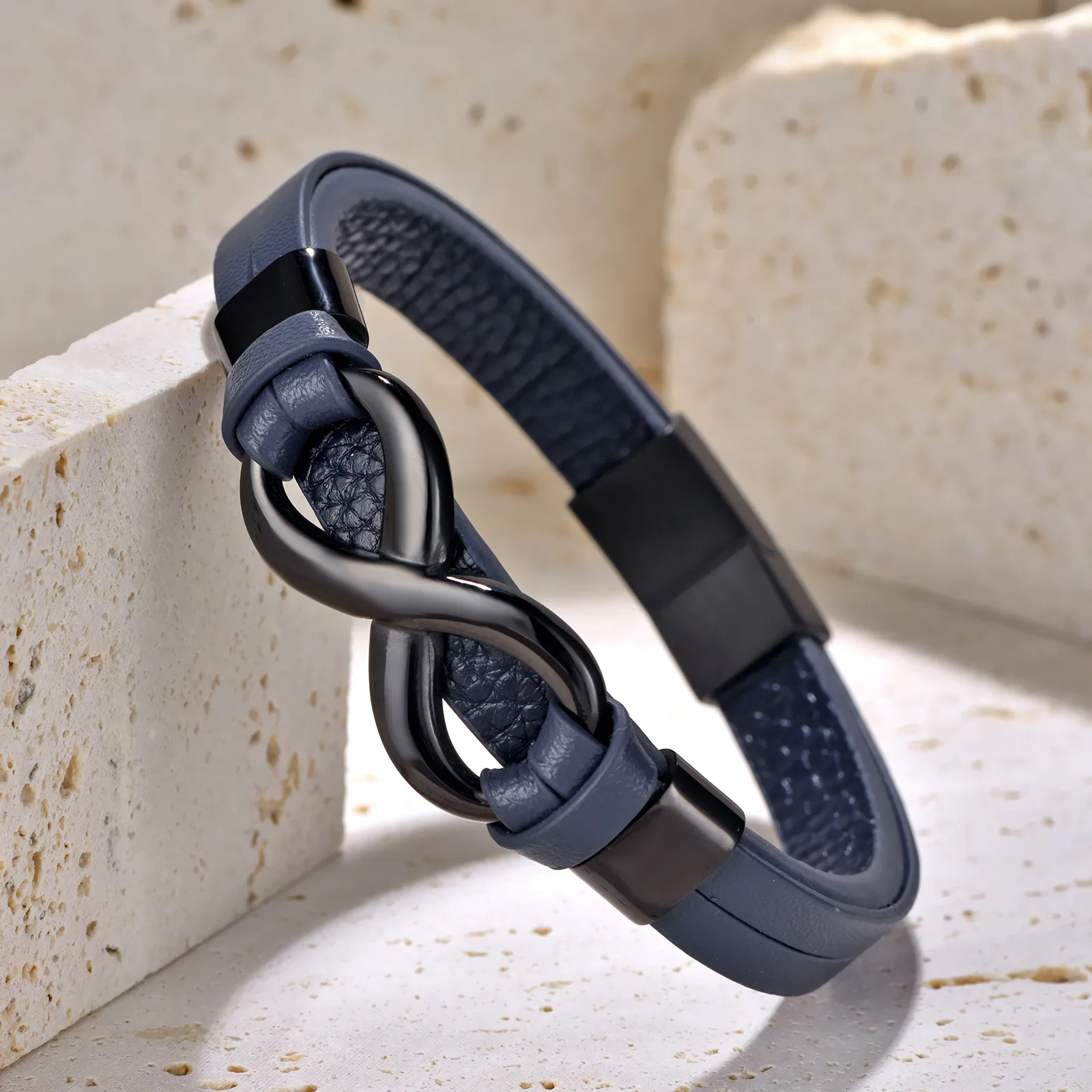 Doppelschichtige Leder 8-förmige Unendliche Symbol Armbänder Edelstahl Hip-Hop Männer Personalisierte Mode Armband Schmuck – Detail 2