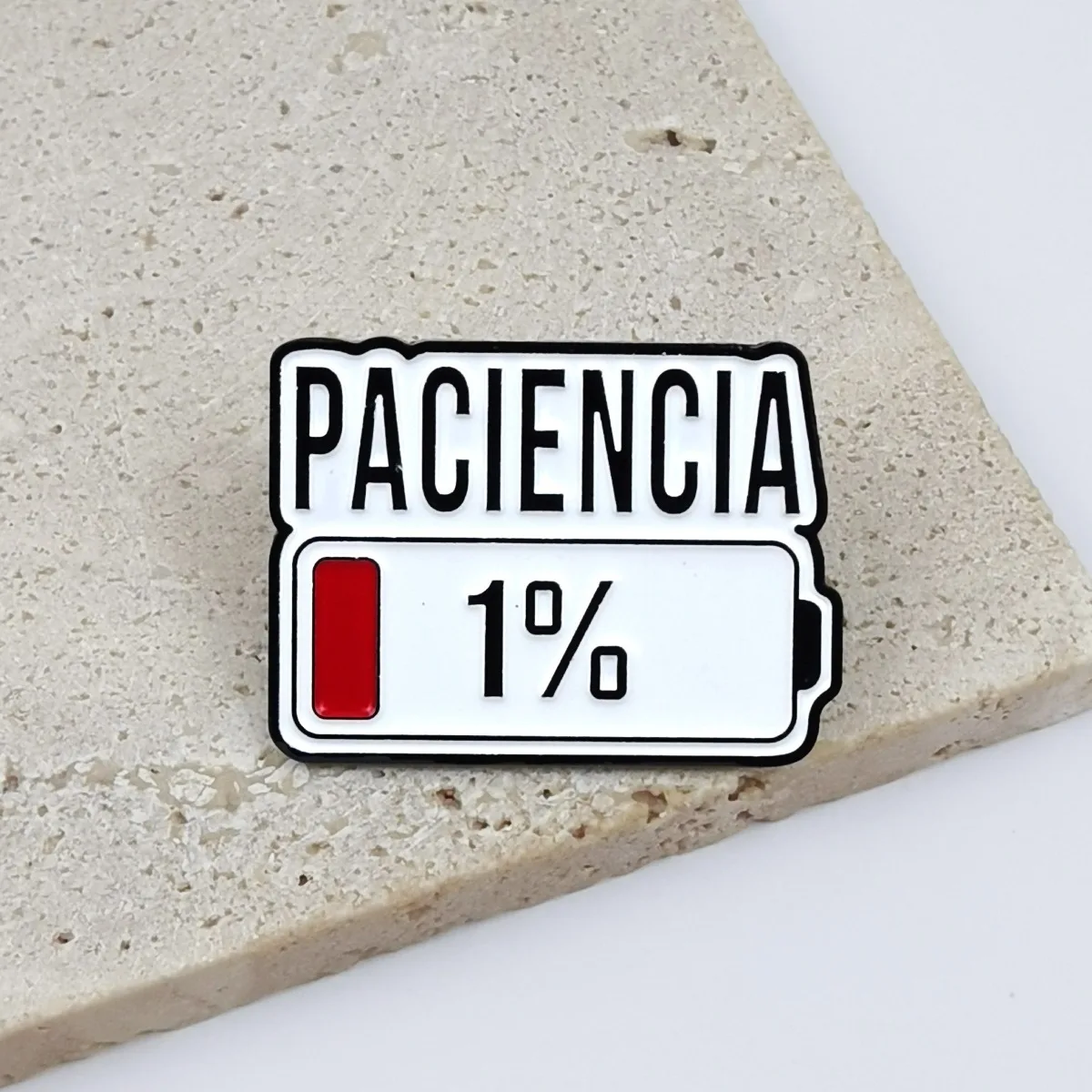 الإسبانية PACIENCIA المينا دبوس 1% بطارية بروش الصنوبر التلبيب شارة بدبابيس على ظهره الملابس والاكسسوارات هدايا مجوهرات الأزياء