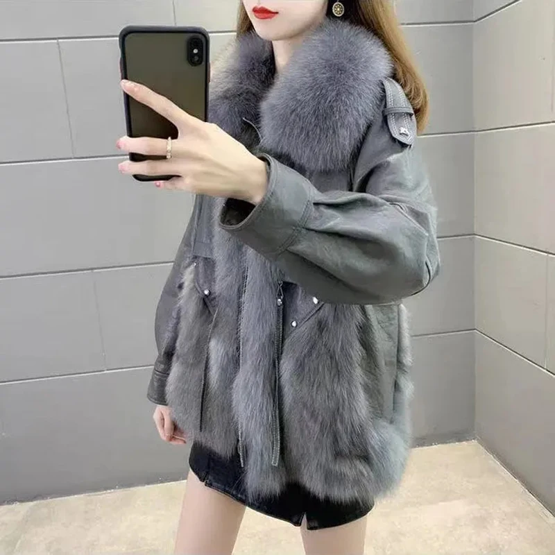 Winter 2023 New Fur Jackets Women\'s Overcoat Faux Fox Fur Cotton Thicken Parker Coat Fashion Loose Stitching Leather Jacket