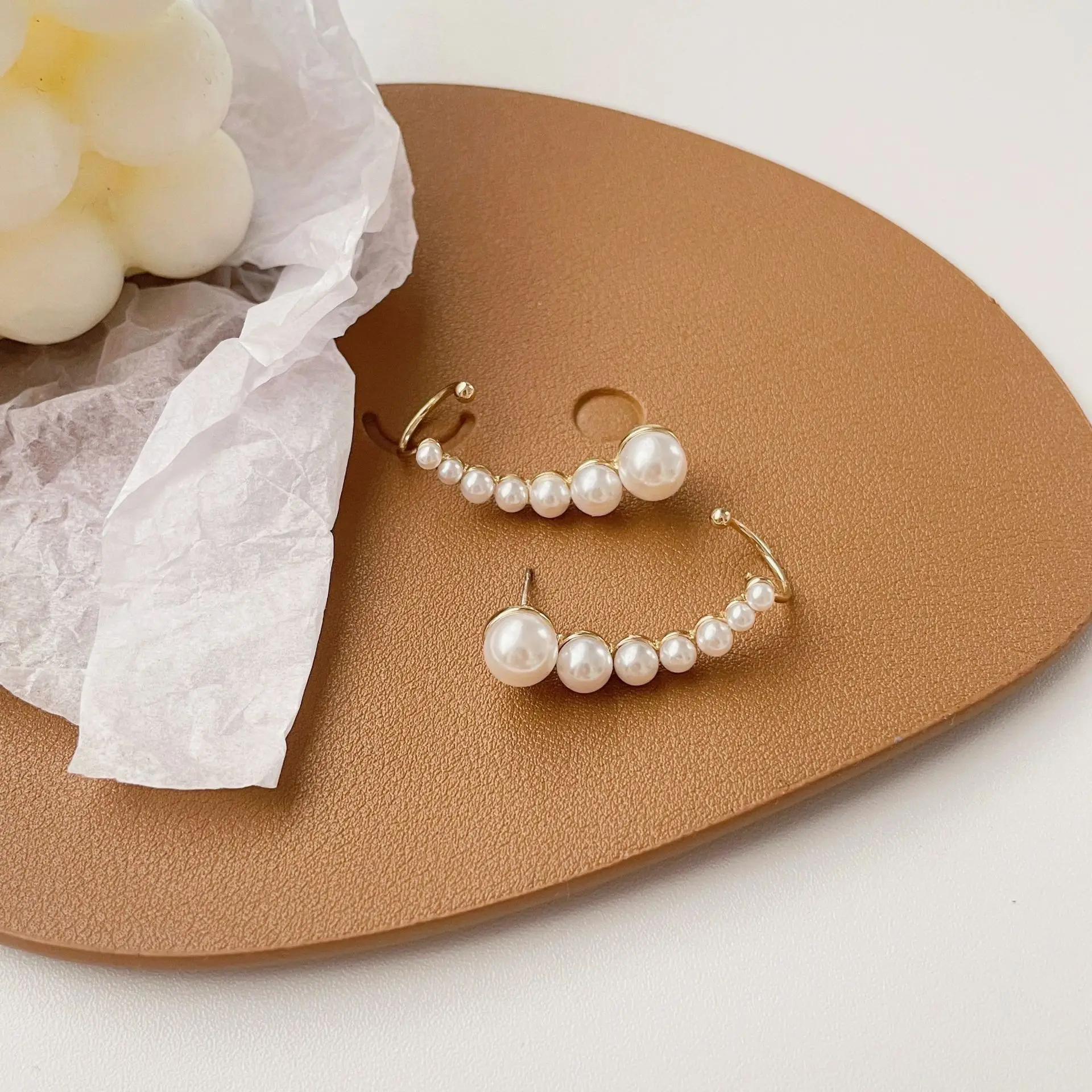 New Elegant Fashion Fringe Pearl Ear Clip Earrings Women Girls Pearl Faux Pierced Fake Earrings Ear Clips Fashion Jewelry Gifts