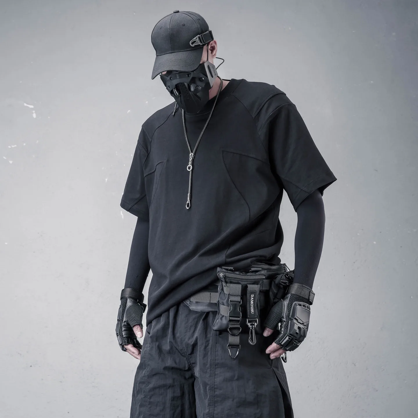Dark Techwear Style Heavy Industry Split Deconstruction Stitching Half Sleeve T-shirt Pure Cotton Black, Short Men's  Top