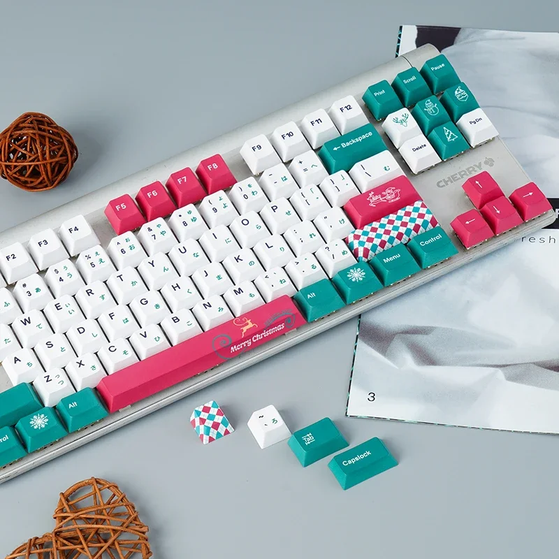 Christmas Theme PBT Sublimation Keycap Original Highly opaque Adaptation 61/68/84/87/98/100