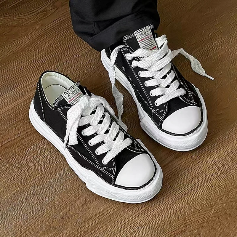 New 2024 autumn canvas shoes for men low-top thick-soled height-enhancing casual versatile niche sneakers dissolving shoes