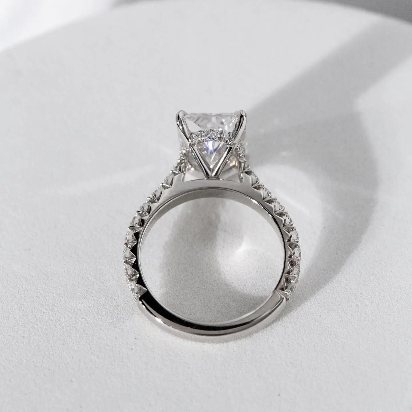 Imagem -03 - Anel de Noivado de Ouro Branco para Mulheres Corte Radiante Moissanite Jóias Presente de Casamento para o Amante Carat 8x12 mm Jovovasmile18k