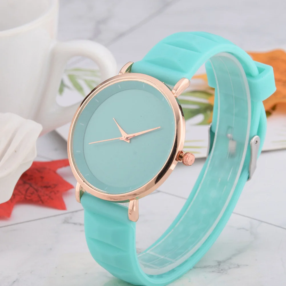 1PC ساعة كوارتز نسائية أنيقة رقيقة تصميم واضح الهاتفي خفيفة الوزن ساعة اليد للارتداء اليومي ساعة معصم سيدة عصرية