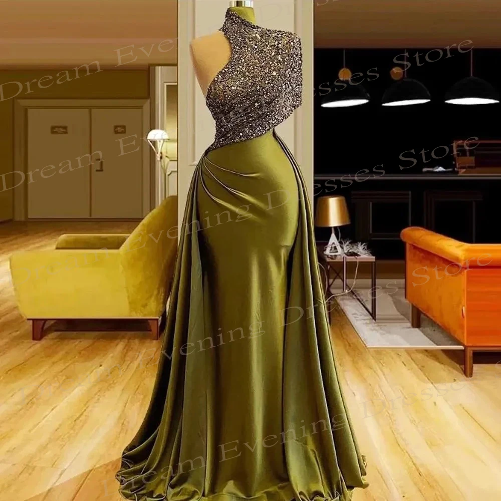 Robe de Soirée de Forme Sirène Vert Foncé pour Femme, Tenue Élégante et Brillante, Col Haut, Paillettes, Bal, Quelle que soit la Fibre Plissée, VincFormelle, 2024