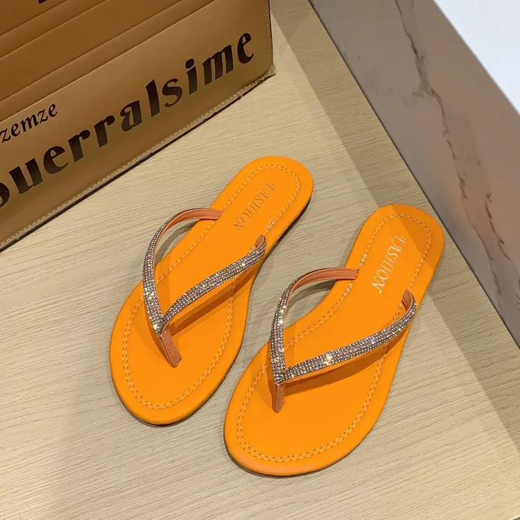 Herringbone Slippers Women Wear Flip-flops New Flat-bottomed Beach Shoes in Spring are Super Hot Women's Shoes