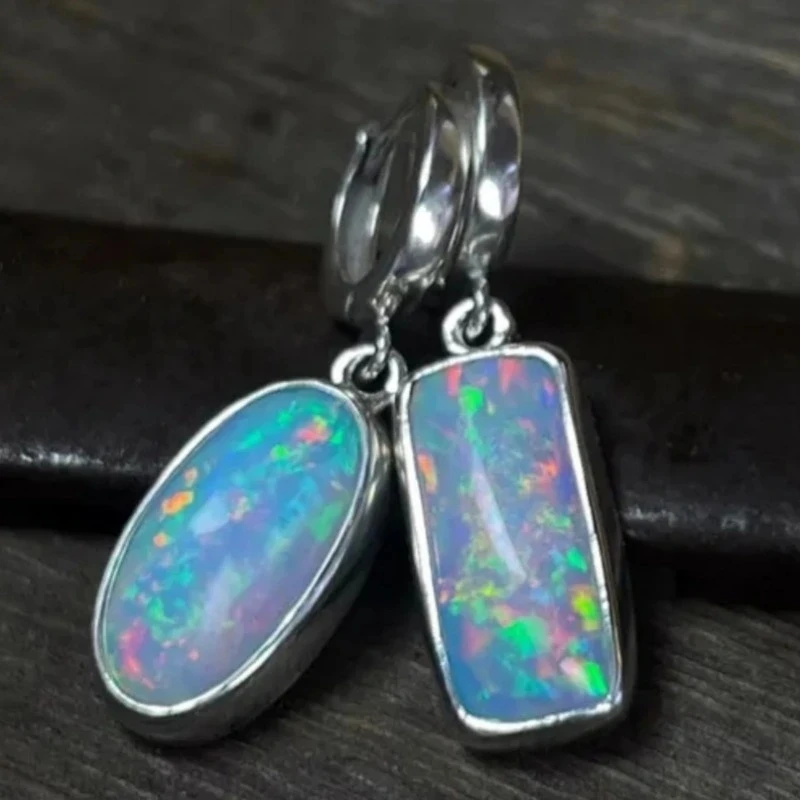 Vintage klassische silberfarbene Metallgeometrie quadratische eingelegte Imitation Opal baumelnde Ohrringe für Frauen Schmuck