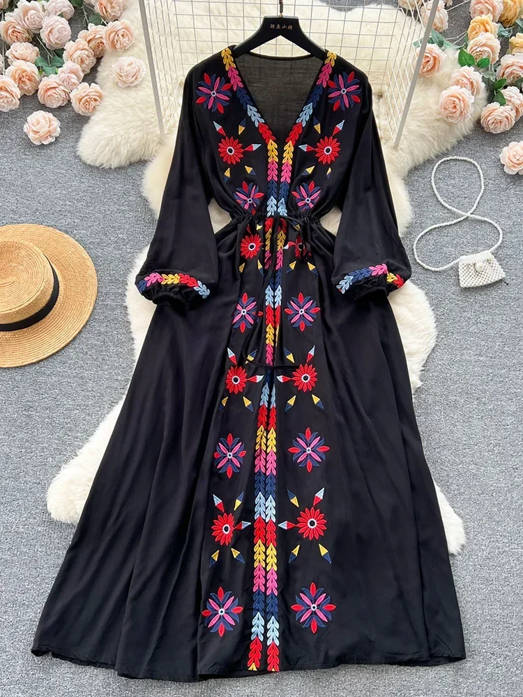 Women Spring Summer Vestidos French Sweet Embroidered V-Neck Drawstring Waist Wrap Retro Ethnic Style Fake Big Swing Dress D5823