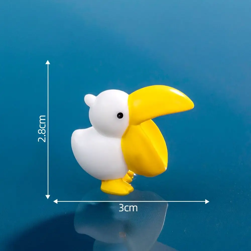 

Cartoon Luminous Capybara Statue Resin DIY Accessories Miniature Capybara Figurines Toy Car Ornament Mini Animals Figurine