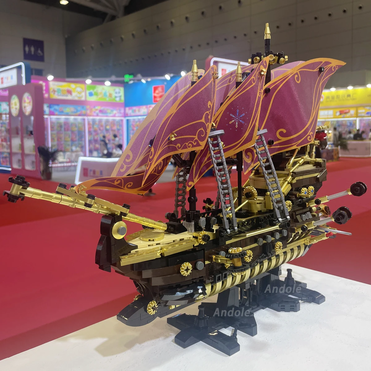 

Ideas Series The Future Pirate Ship Building Block Medieval Pirates Royal Guards Battle Boat Model Bricks Toy For Kid Gift MOC