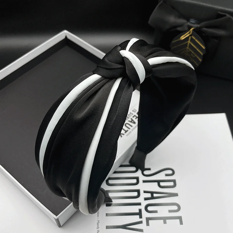 New Hair Headband with Feminine Style, Black, White Border, Wide Edge, Hair Clip, High Skull Top, Face Wash, Outer Headband