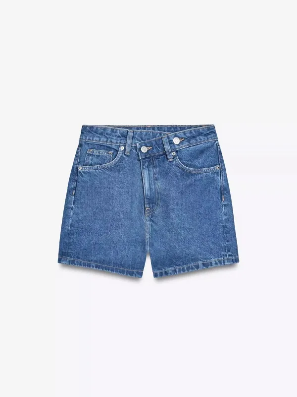 

Summer 2025 Women's Fashion High Waist Comfortable Casual Denim Shorts Versatile Stylish Wide Leg Pants Straight Cut Loose Fit