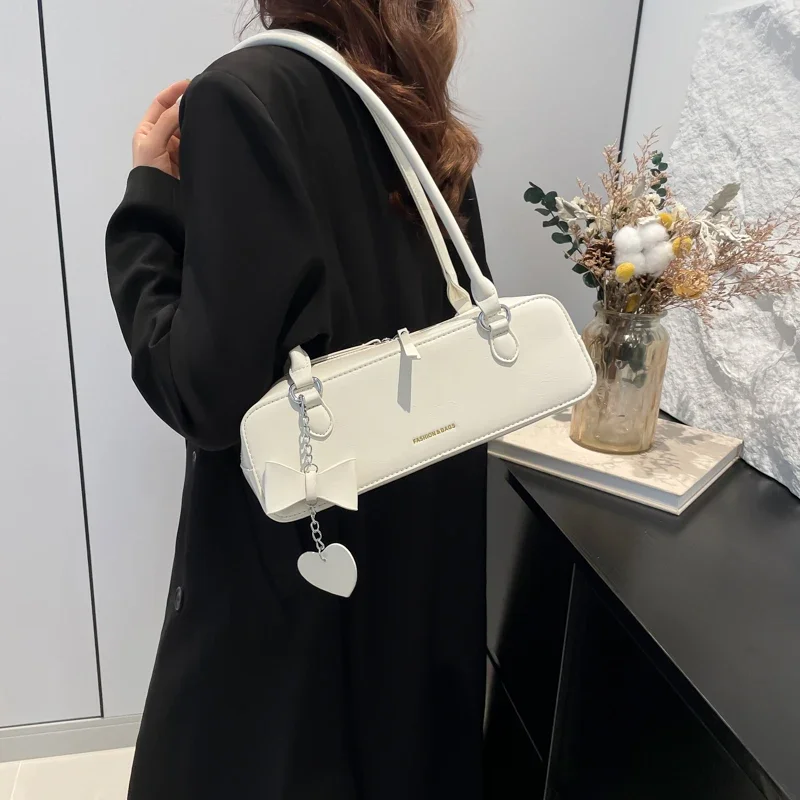 Thumbnail 4 - #21 Latest Classic Baguette Handbags Price Drops