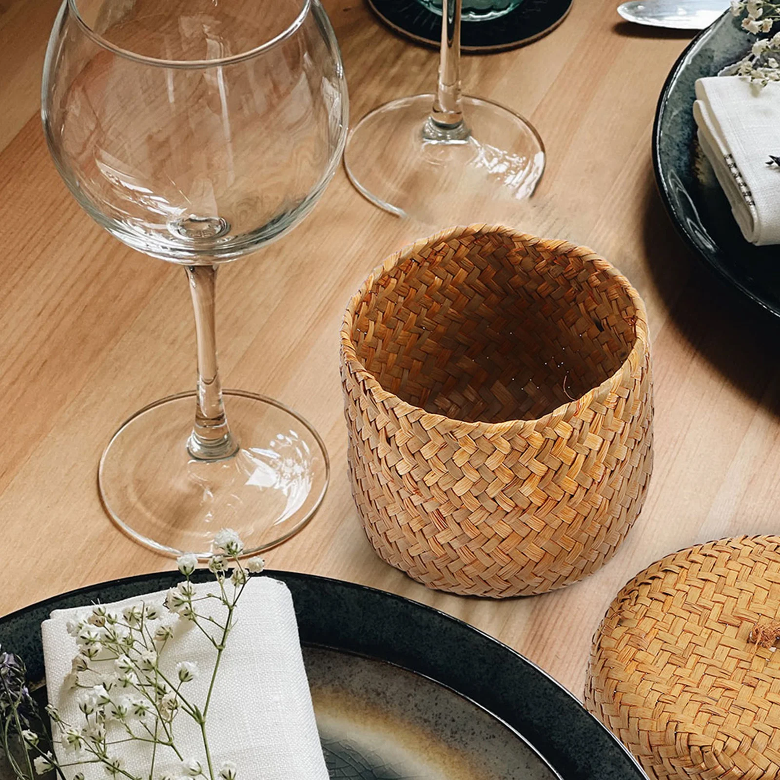 

2pcs Lidded Seagrass Storage Basket Natural Hand Woven Organizer Box For Kitchen Home Gift Wrapping Flower Basket Sundry Storage