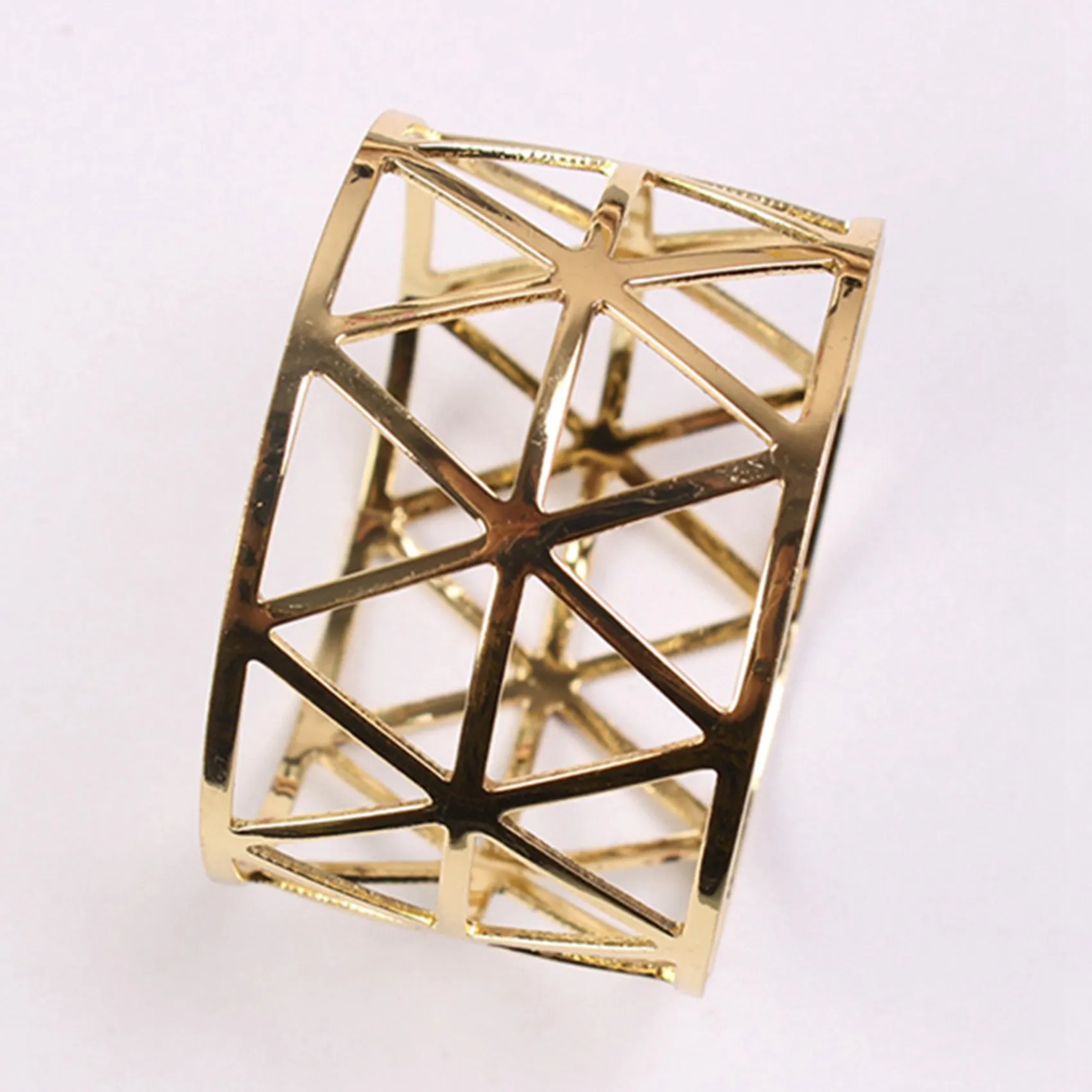 

A98E-12Pcs Gold Geometric Hollow Napkin Rings Serviette Holder For Party Hotel Banquet Dining Room Table Decor