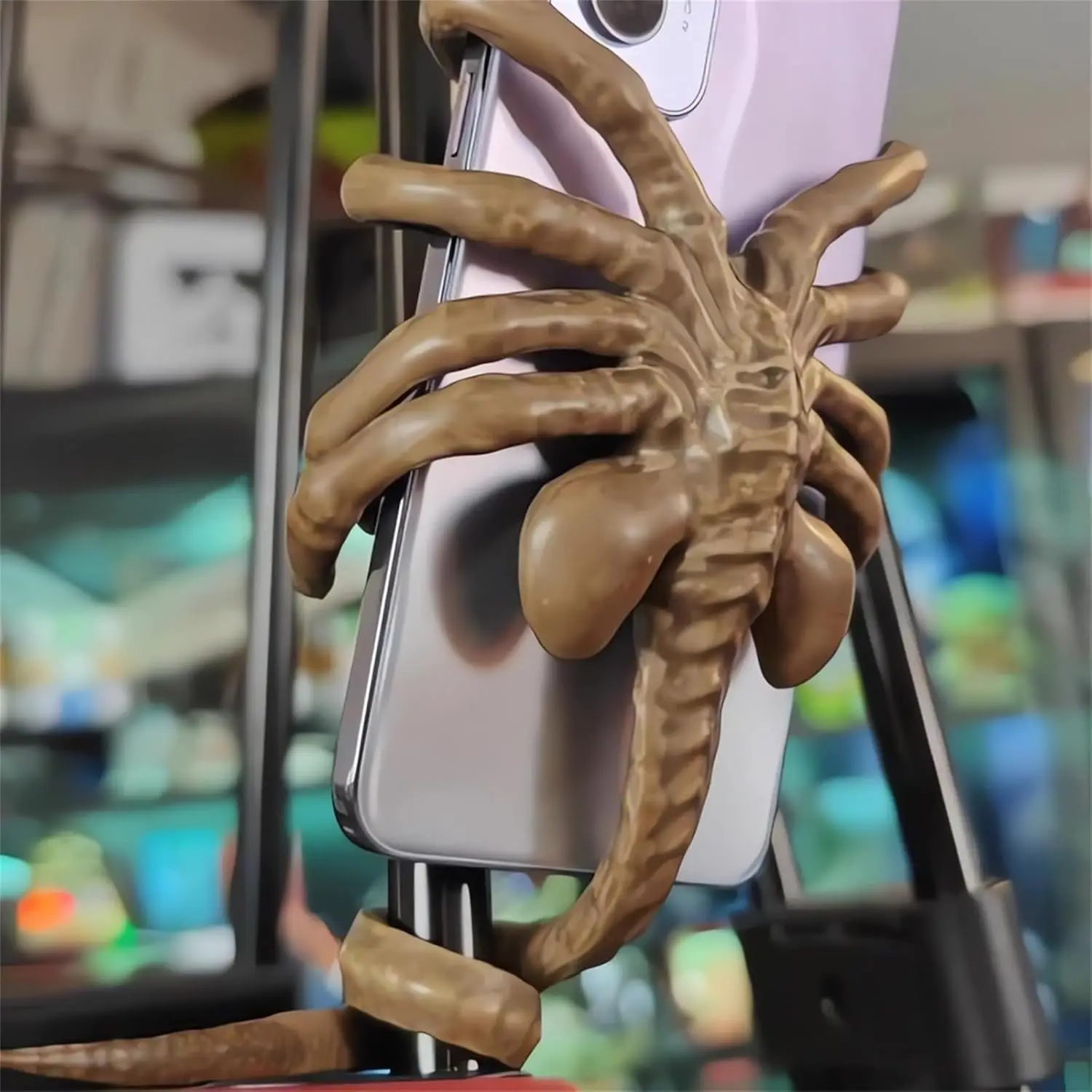

Alien Romulus Themed Phone Stand - PVC Material - Collectible Phone Holder for Mobile Phones