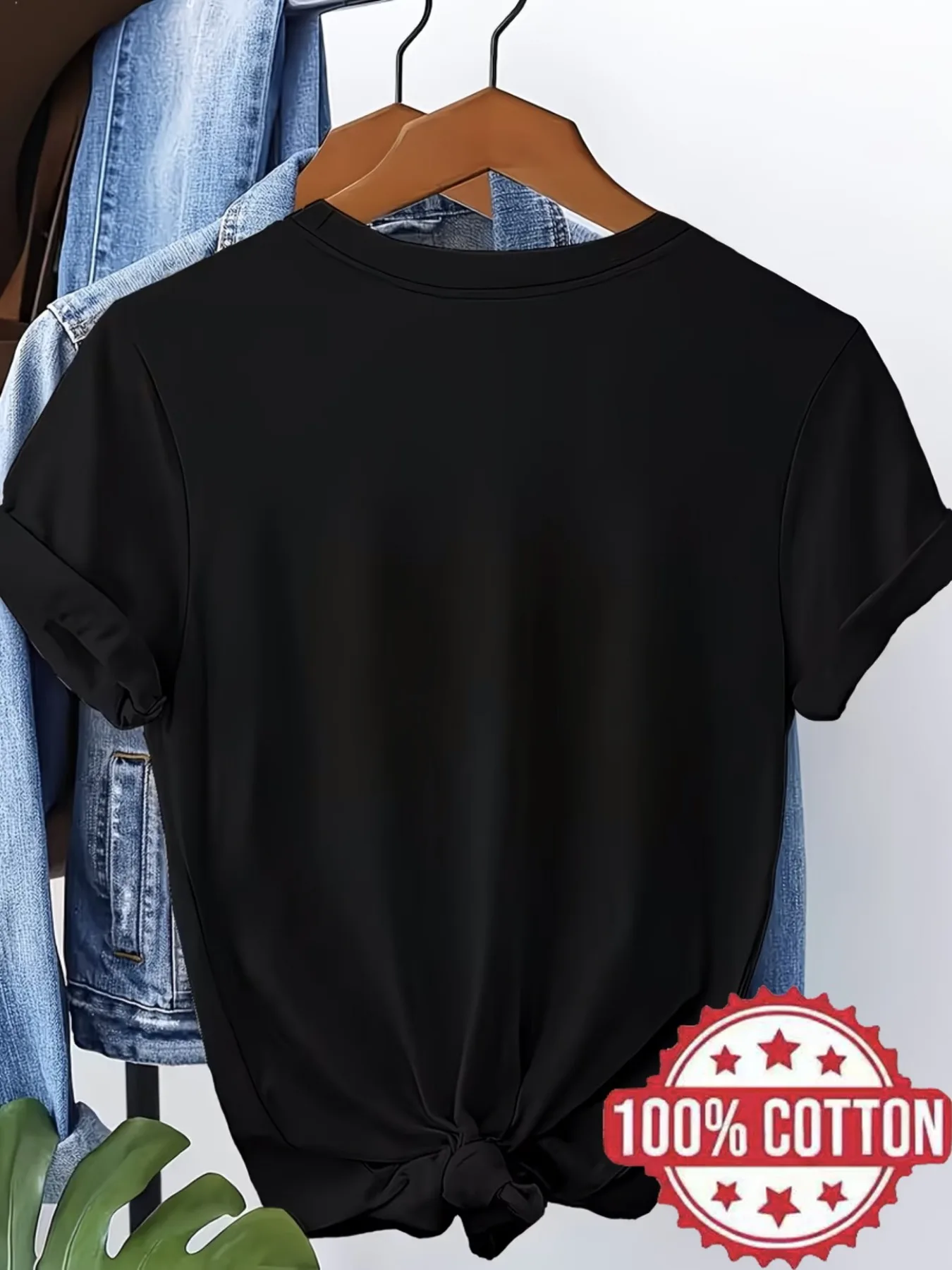 Comfortable, Breathable and Casual Women's T-shirt with Cute Cat Print Pattern and Heart, Round Neck Short Sleeved Top