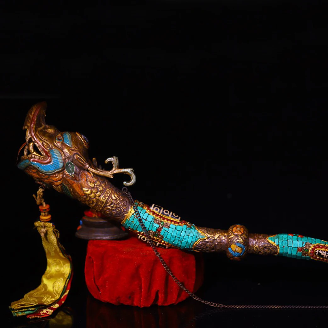 Tibetan Dragon Head Copper Trumpet Turquoise Inlay Antique Finish Wind Instrument Wall Hanging Decor