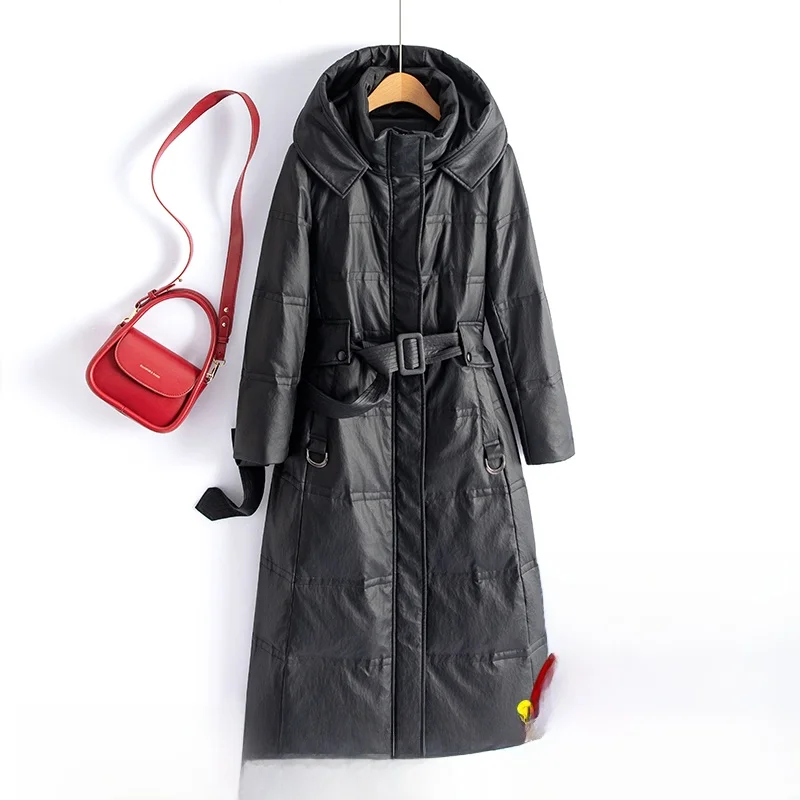 Cappotto Invernale 2025 in Vera Pelle di Pecora per Donna, Lunghezza Media con Cappuccio, Pelliccia Rinforzata, Chiusura con Cerniera, Stile Elegante per il Pendolarismo