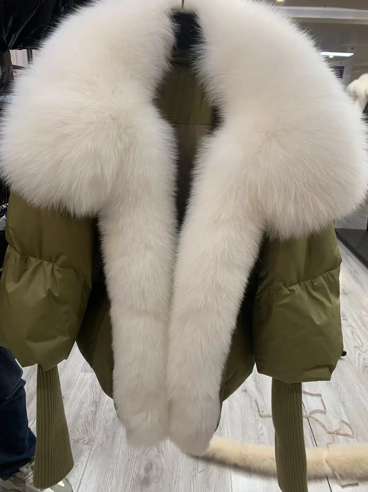 Winter Women Coat  Large Real Silver Fox Fur Collar With Knit Sleeve Fashion Outerwear White Duck Down Jacket Super