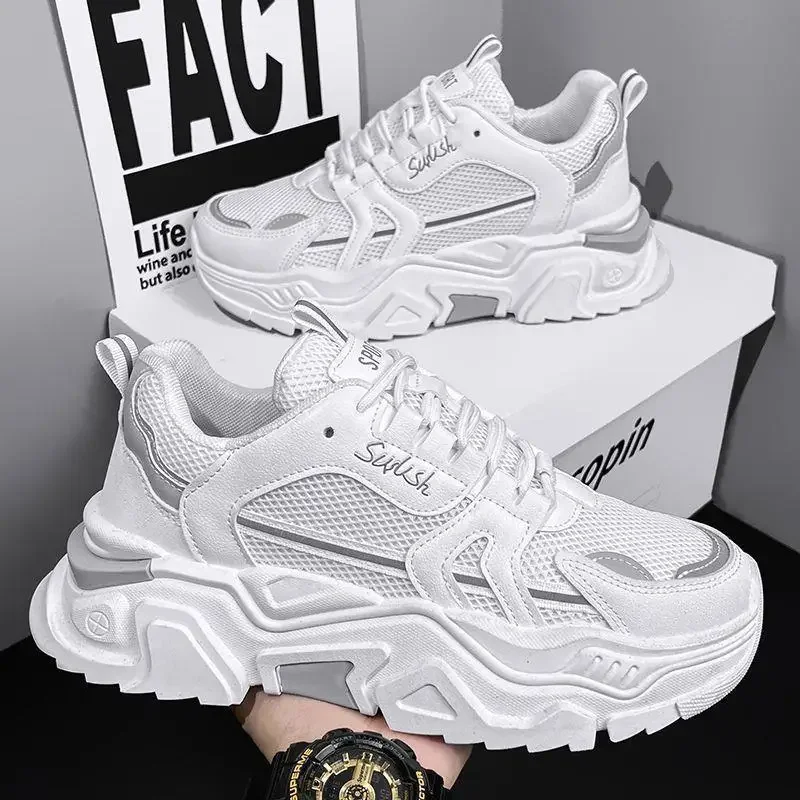 الرجال تنفس شبكة أحذية رياضية صيف 2025 نمط جديد سميكة القاع الأحذية العصرية المراهقين كل مباراة أبي أحذية أحذية رياضية كاجوال