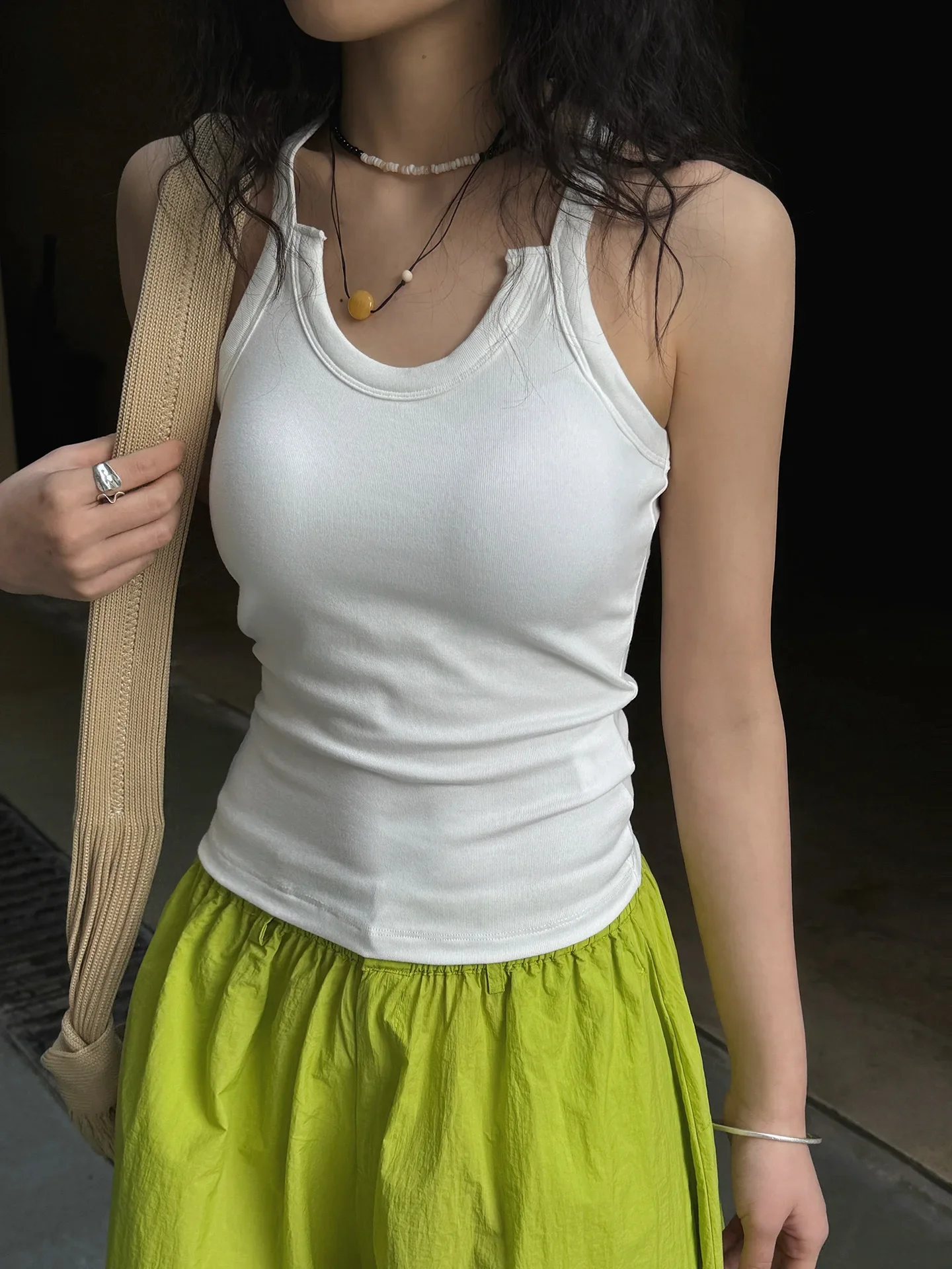 قميص نسائي بدون أكمام، تي شيرت بلون سادة، تصميم جميل #2