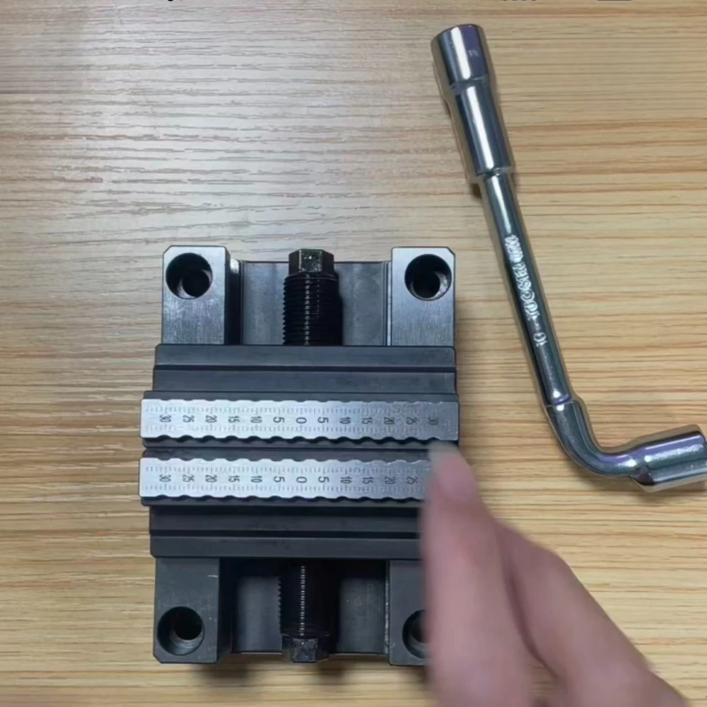 

Precision CNC Vise Four Axis Five Axis Turntable Fixture Self Centering CNC Machining Center Concentric Flat Nose Pliers