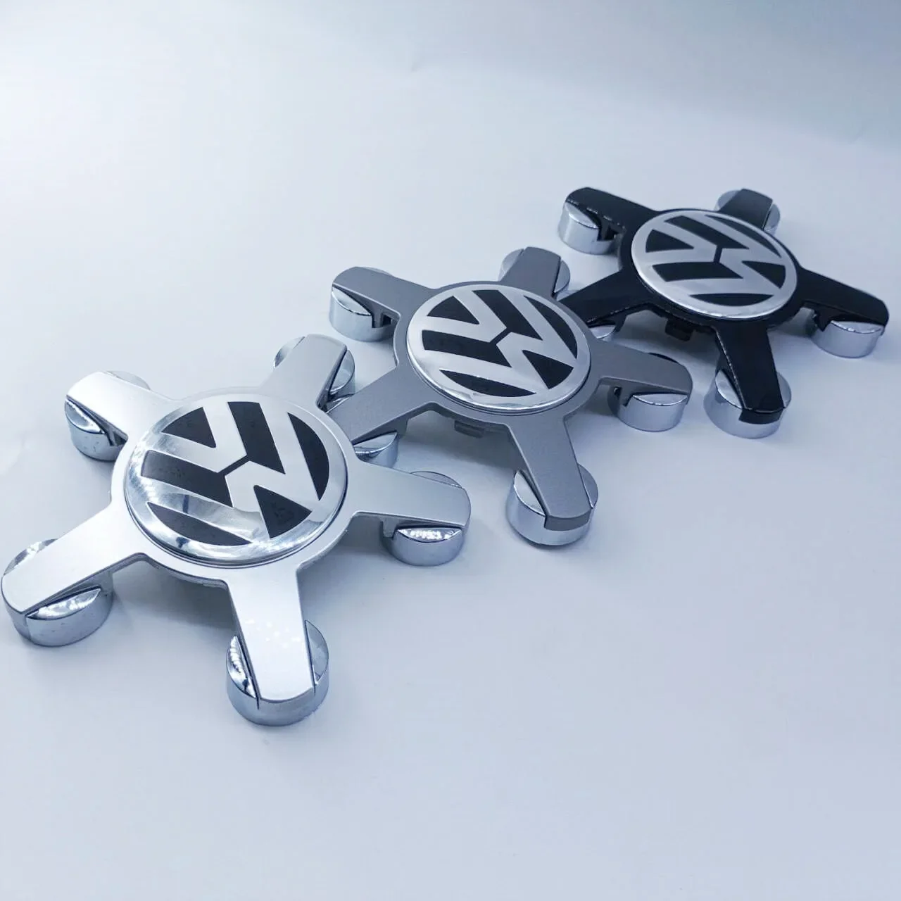 

Для VW Volkswagen Jetta MK5 Golf, 4 шт., 135 мм, колпачки для центра диска колеса Volkswagen Golf Polo, 5-контактные, заглушки ступицы, эмблема-значок