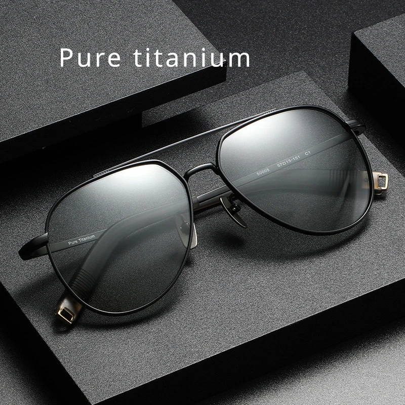 New Color Changing Polarized Glasses, Sunglasses, Pure Titanium Frame Minimalist and Fashionable Men's Sunglasses Classic Style