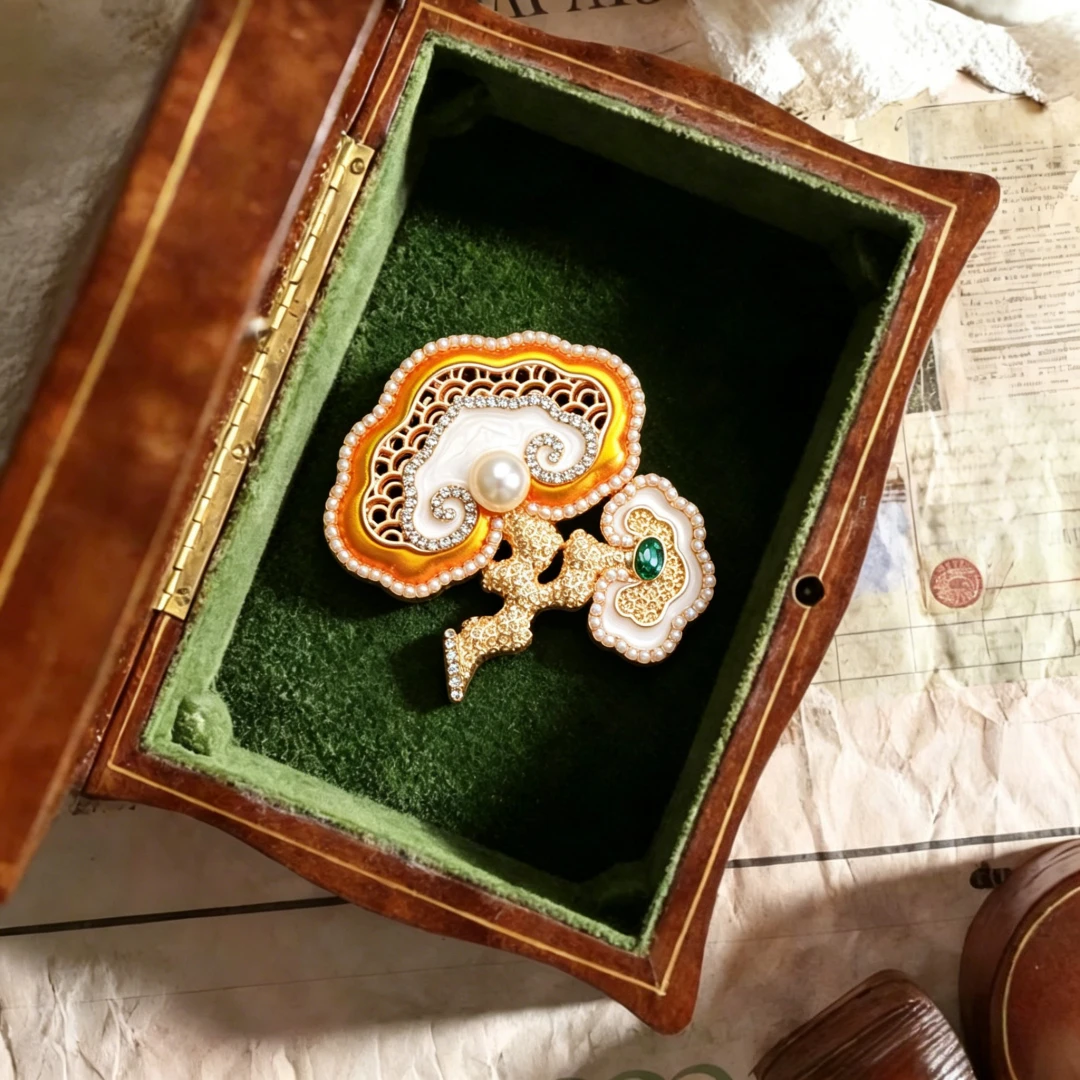 Baroque Luxury Reishi-Inspired Brooches for Men and Women, Jewelry and Accessories, Perfect Surprise Gifts for Weddings