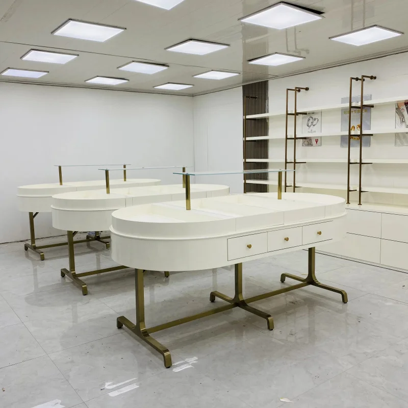 Customize.Luxury Creamy White Piano Paint Jewelry Showcase Display Cabinet Boutique Jewellery Display Counter Stand Retail