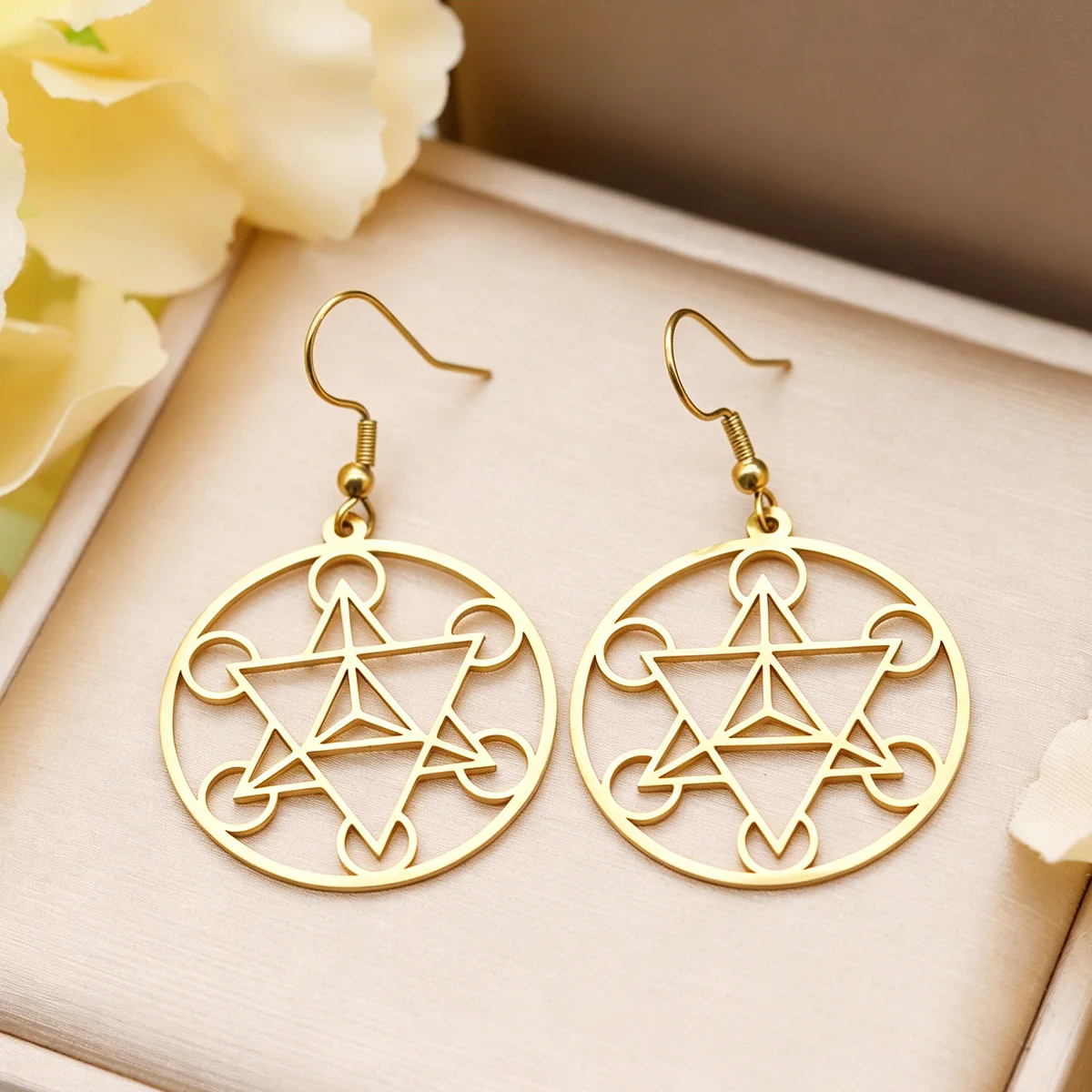 Stainless Steel Hollow Hexagram Dangle Earrings Gold Solomon Seal Round Pendant Earring for Women Daily Party Jewelry Gifts