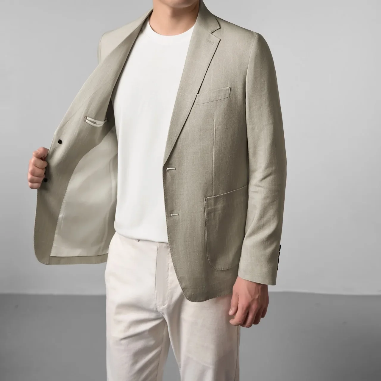 Herren Leinen Blazer Leichte Sommerjacke Unstrukturiert Smart Casual Atmungsaktiv Kühlend Lyocell Resort Stil Stiller Luxus Eleganter Mantel Sonnenschutz Urlaub Strand Viskose Mischung Oberbekleidung Büro Reise Freizei – Detail 10