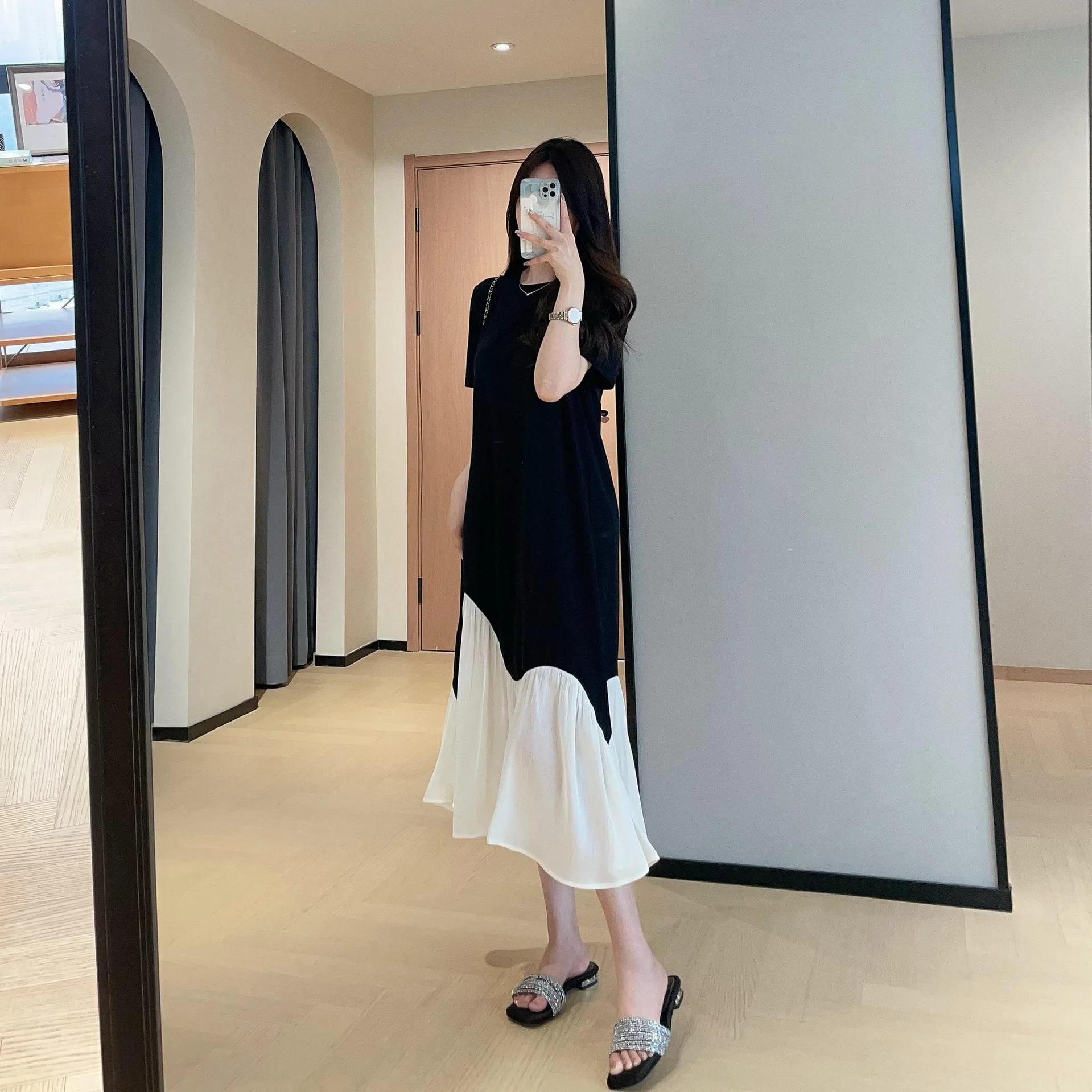 2025年夏 レディース向け ジャイアントスリム カジュアルTシャツスカート ミディアム丈 イレギュラーヘム フィッシュテールワンピース