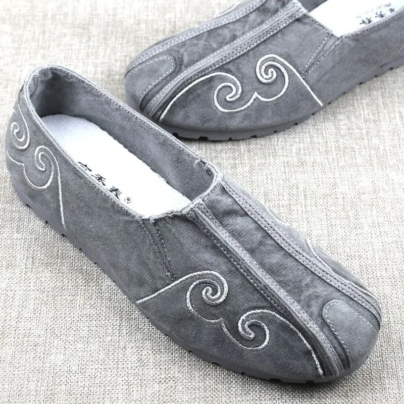 chinese style men embroidery old peking shoes new summer breathable causal flat canvas shoes team performance match kungfu shoes
